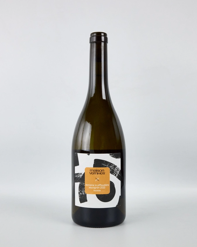Sauvignon bottle image